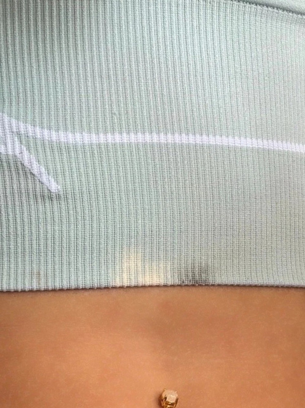 Workout top - Picture 2 of 4